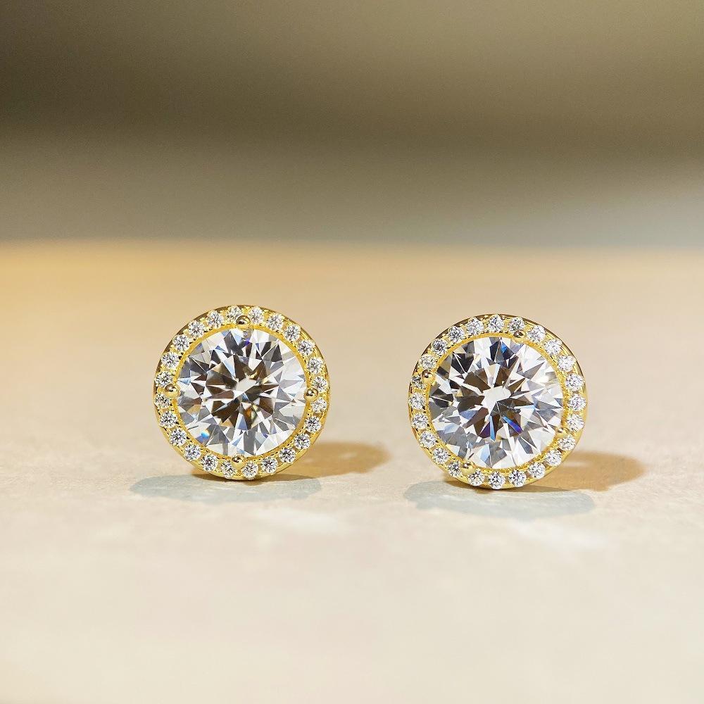 0.5ct/ 1.0ct / 2.0ct /3.0ct Unisex 4 Claw Halo Moissanite Earrings