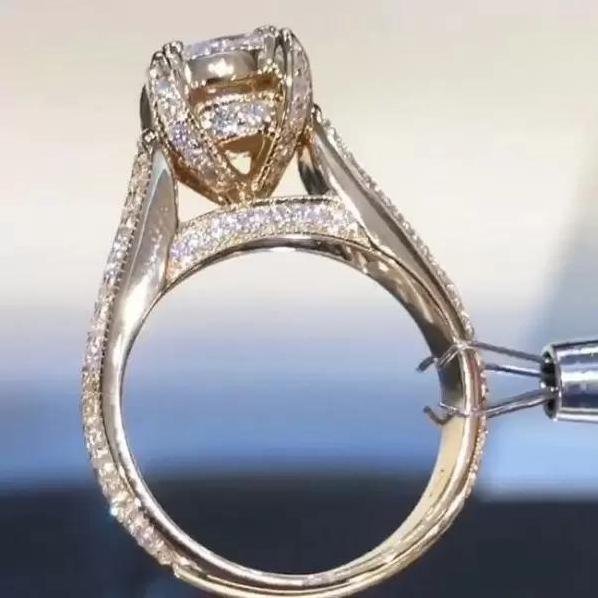 iiAthena Round Moissanite Engagement Ring